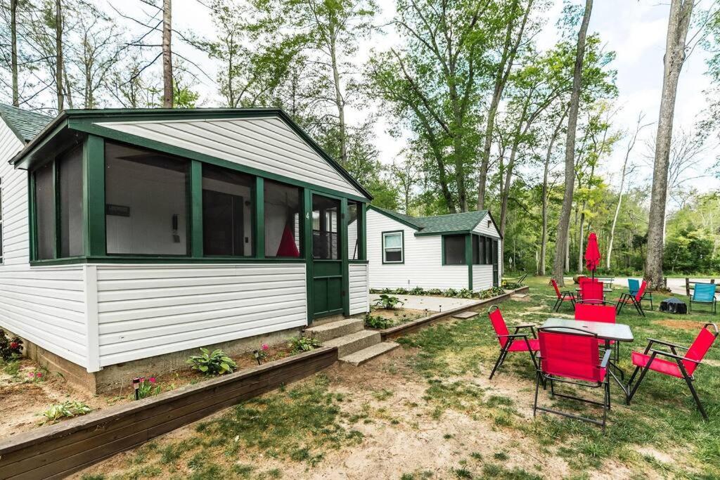 Big Blue Lake Cottages, Llc - Cottage #5 Holton ภายนอก รูปภาพ