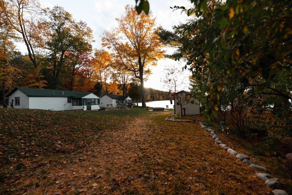 Big Blue Lake Cottages, Llc - Cottage #5 Holton ภายนอก รูปภาพ