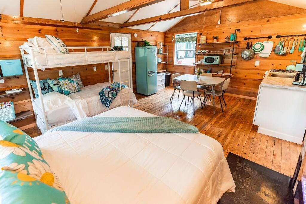 Big Blue Lake Cottages, Llc - Cottage #5 Holton ภายนอก รูปภาพ