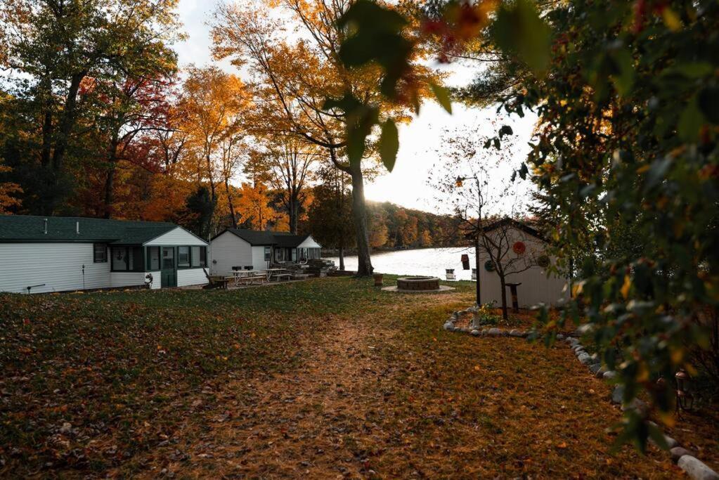 Big Blue Lake Cottages, Llc - Cottage #5 Holton ภายนอก รูปภาพ