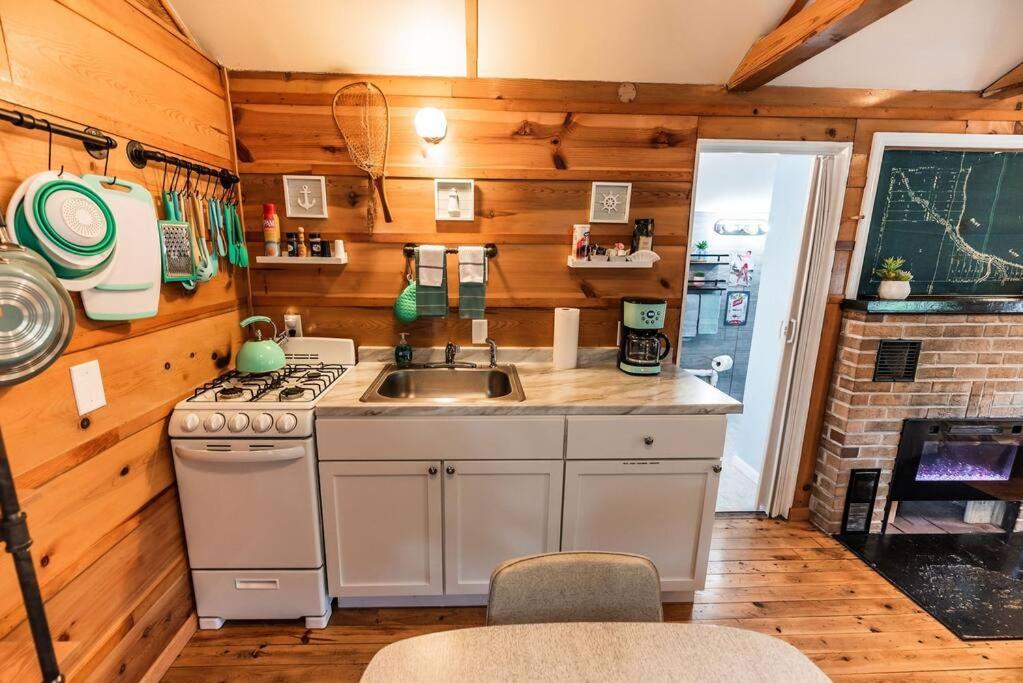 Big Blue Lake Cottages, Llc - Cottage #5 Holton ภายนอก รูปภาพ