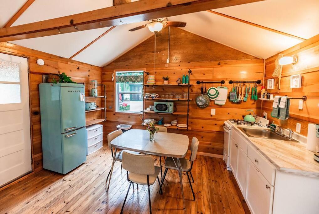Big Blue Lake Cottages, Llc - Cottage #5 Holton ภายนอก รูปภาพ