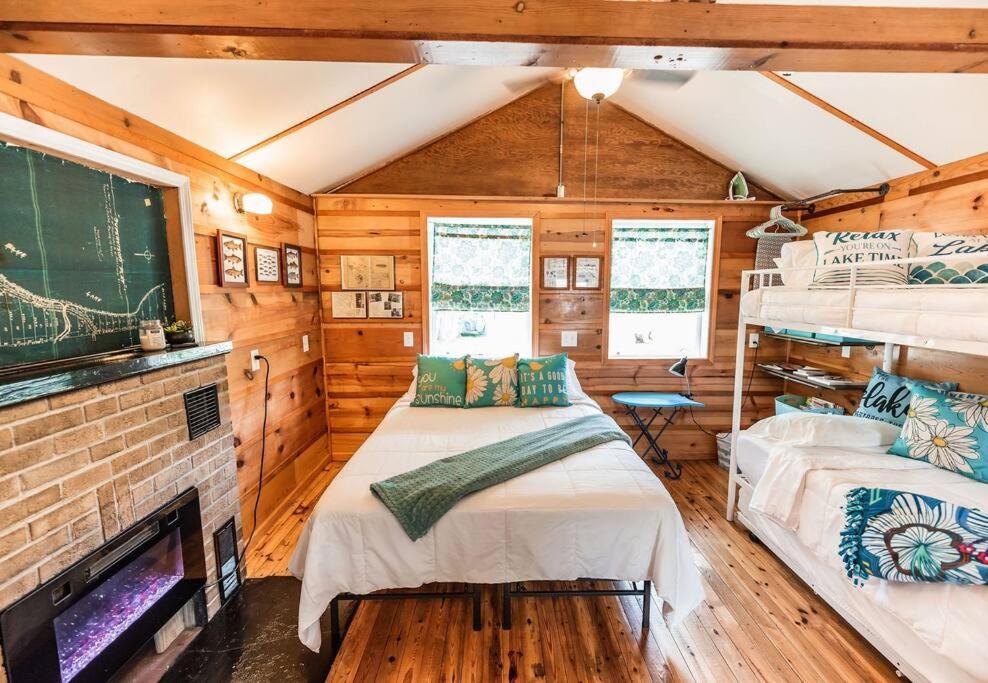 Big Blue Lake Cottages, Llc - Cottage #5 Holton ภายนอก รูปภาพ